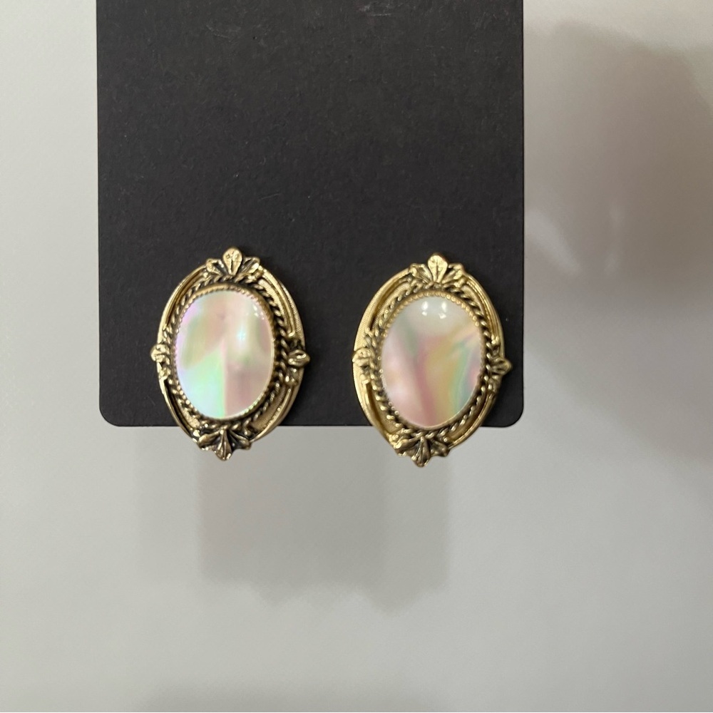 Vintage Whiting & Davis Iridescent Gold Tone Clip On Earrings